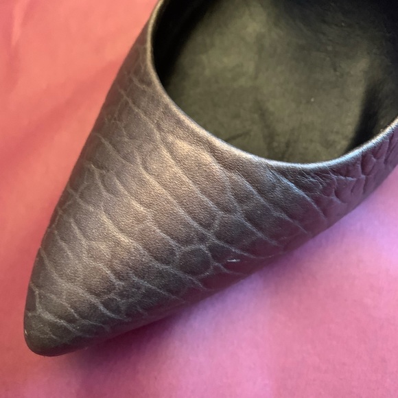 Heels - Picture 3 of 7